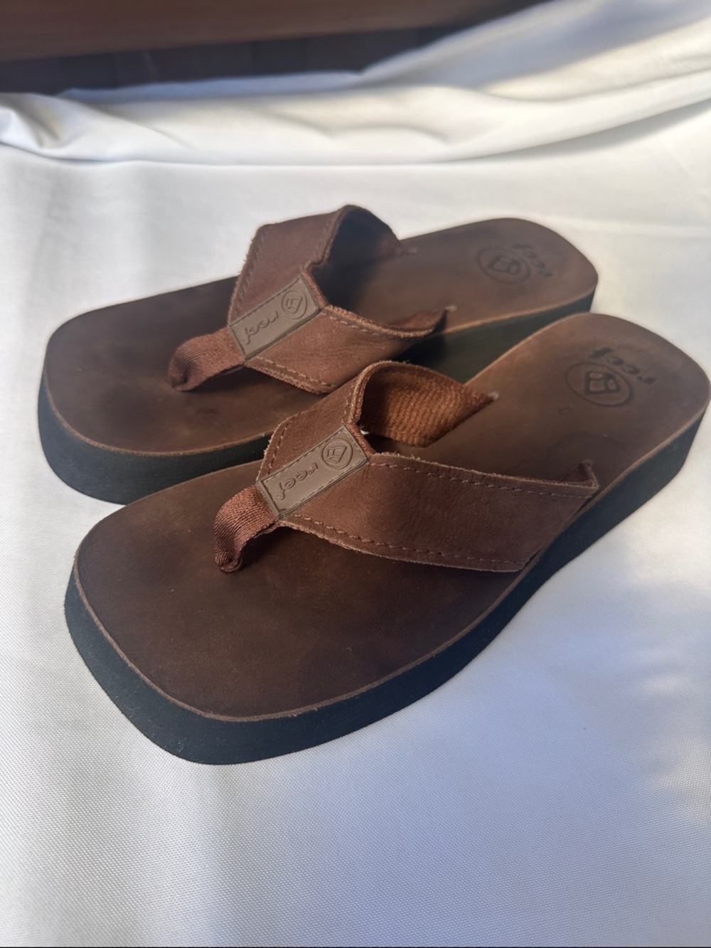 Reef Butter Platform Flip Flops Chocolate Brown Size 7 Lightweight Comfy Sandals - Picture 2 of 6